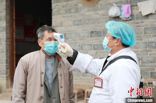 四川泸州在战 疫 一线坚守的乡村医生 