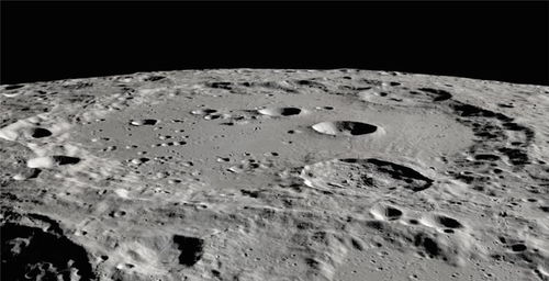 NASA首次在阳光照射月球表面发现水(NASA首次证实)