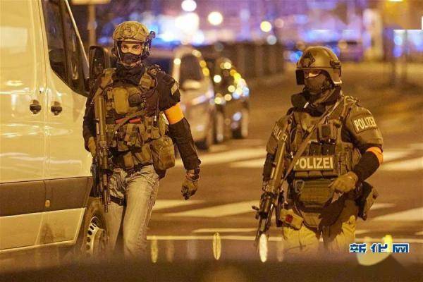 圣战分子 宣布为维也纳袭击负责 凶手手持AK系列自动步枪扫射