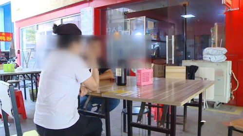 广西男子被女网友带进一酒吧,1小时消费10080元 是不是遇上酒托了