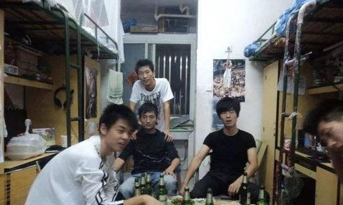 河南工程学院22岁男生宿舍饮酒3小时后坠亡 学校曾提给一万元安抚费