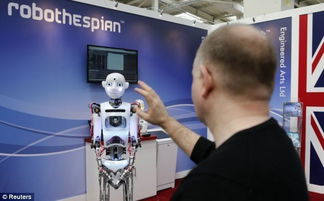 真人大小机器人德国科技展大跳钢管舞