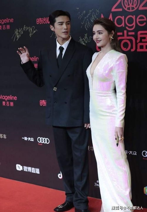 把红毯当婚礼 姜潮麦迪娜走红毯嘉文三次,这狗粮撒的有点刻意
