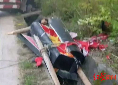 河南一货车撞上出殡队伍致9死4伤 村民 刚上国道就被大货车撞到