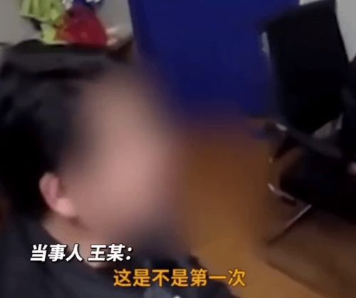 男子头顶茶杯骑摩托纠正驼背 十几年下来背不驼了,不顶就难受