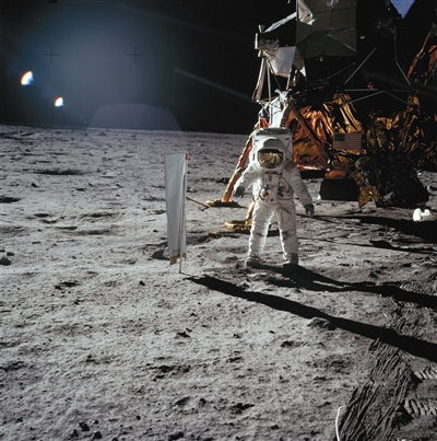 特朗普 美国宇航员将重返月球 
