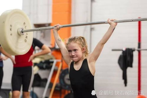 怪力女孩 加拿大7岁女孩硬拉80公斤,赴美比赛创造最年轻冠军