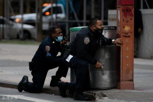 纽约发生枪击案枪手朝警方开火,画面曝光