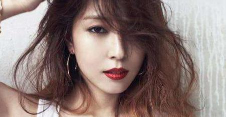 韩国女歌手宝儿涉嫌私运药物被调查,SM经纪公司 员工无知