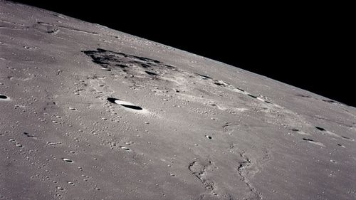 嫦娥五号任务月球样品正式交接,月壤为什么少了 200 多克