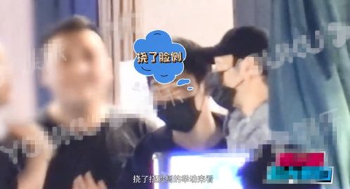 黄晓明baby同框秀恩爱后各自聚会,间隔一墙无互动再引争议