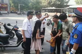 郑州 3岁男孩偷偷跟出门迷失街头,竟是为了......惊险