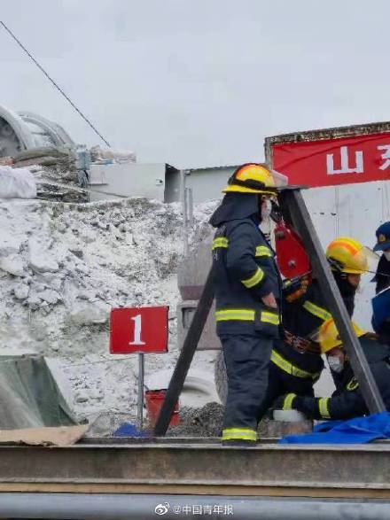 腊八节井下被困矿工吃上定制粥