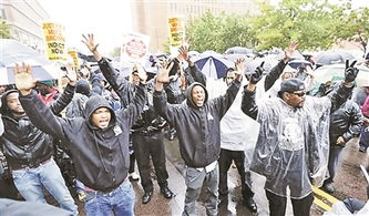 美民众抗议白人警察暴力执法新闻频道 