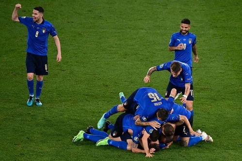 欧洲杯 意大利球迷 再这么踢,我们可要膨胀了