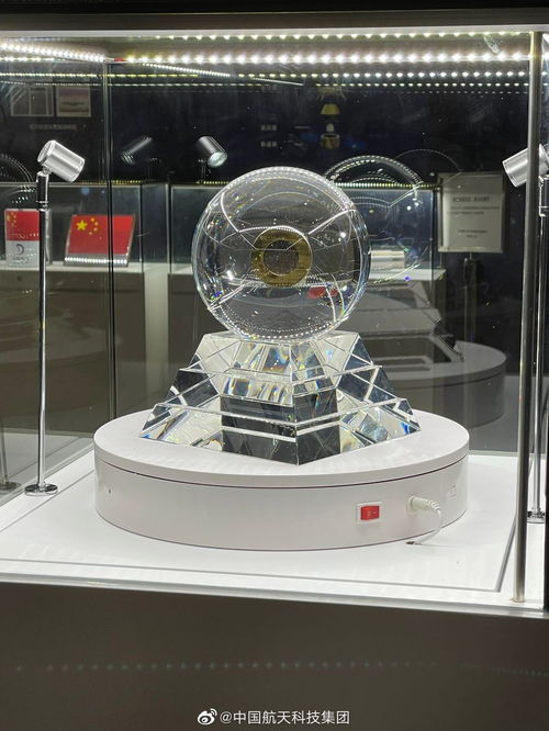 嫦娥五号带回的月壤样本首次在中国香港展出 