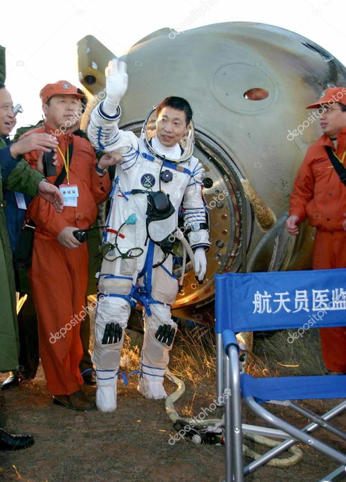 中国航天第一人,杨利伟太空一日入选语文教材 以为自己要牺牲了