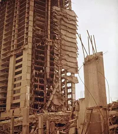哈尔滨市一办公楼楼顶坍塌搜救结束