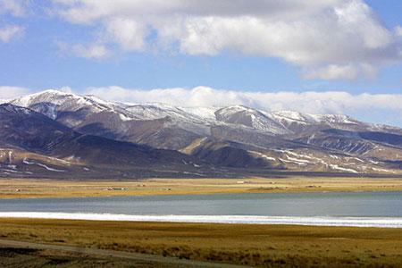 这是中国青海的水源发源地,世界屋脊和青藏高原也矗立在这里