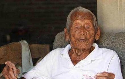 晚清最长寿老人,123岁时选择等死,却发现等了23年还死不掉
