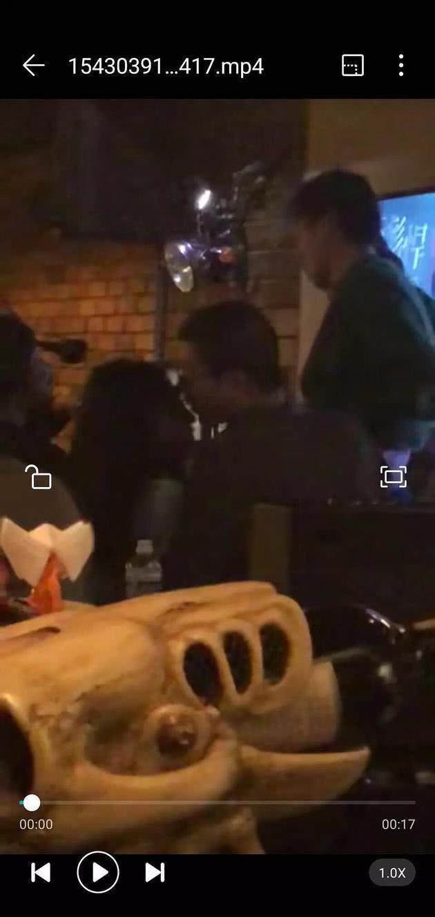 李诞否认出轨,当事女生发声称 在说话