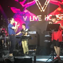 V LIVE House