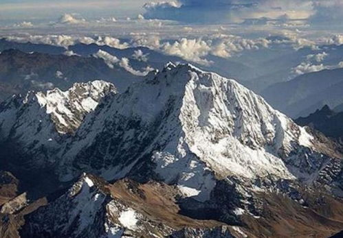 世界上最长的山脉,全长8900余公里,是喜玛拉雅山脉三倍多