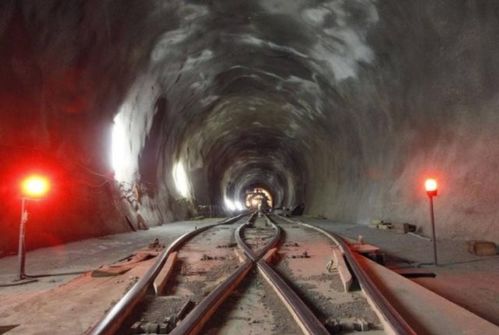 世界上最长的隧道,穿越了阿尔卑斯山,火车1小时也通不过隧道