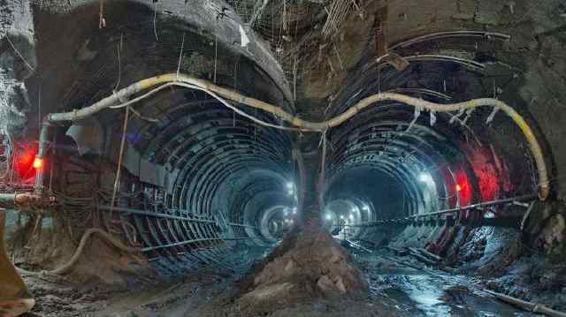 考古学家发现长达4000多公里的地下隧道, 疑外星人留下的豪华建筑
