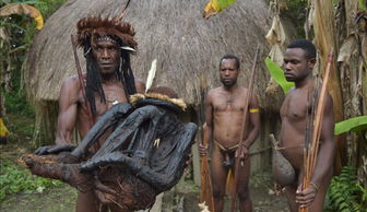 原始部落烟熏祖先遗体制成木乃伊 保存数百年