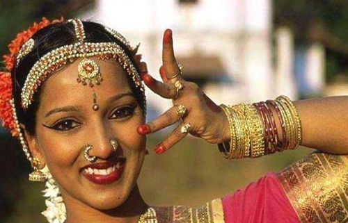 去印度旅游,搭讪鼻子有环的美女可能会被揍,导游 千万别招惹