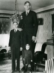 世上最高的人和最矮的人 这才叫最萌身高差 