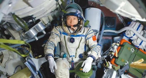 中国太空第一人 杨利伟 历经26秒生死时刻,曾以为自己会牺牲