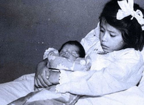 5岁女孩怀孕生子,成世界上最年轻母亲,背后是成人世界的丑恶