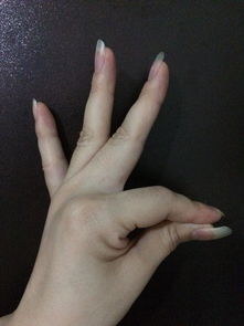 杨丽萍5cm长指甲,她的生活还能自理不