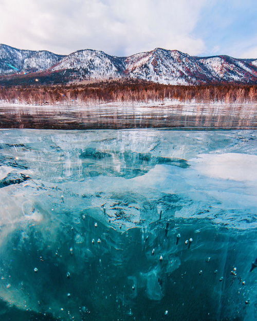 冰冻贝加尔湖 捕捉最古老湖泊脱俗之美 