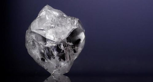 非洲矿工挖到一颗重442克拉的钻石,价值高达1.25亿