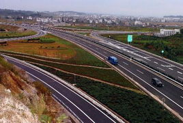 中国高速公路2年内望达世界第一 被质疑超前浪费 
