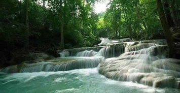 泰国10号最美的瀑布,看瀑布倾泻而下的洒脱姿态,让人想跳下去(泰国最美女神)