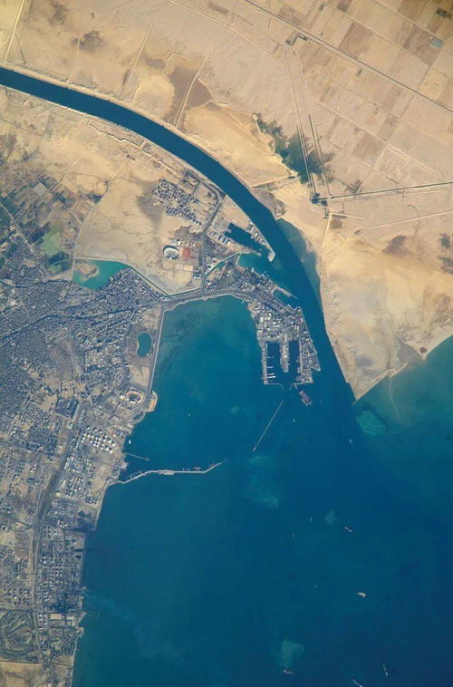 通海运河最繁忙 埃及苏伊士运河