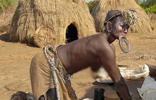非洲原始部落的女人:处女才有资格裸露上身(非洲原始部落的女人怎么生孩子)