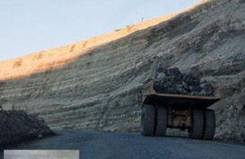 世界上最大的钻石坑是俄罗斯西伯利亚的和平钻石矿(世界上最大的钻石产出国)