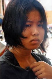 21岁柬埔寨女佣露丝丽一个月前在麻坡新加旺的雇主家工作后,呕