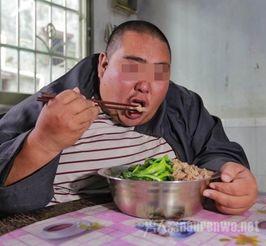 青年误入传销窝点被 遣返 因食量太大头脑笨 