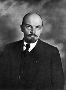 列宁死后的尸体被斯大林鞭打是真的吗?