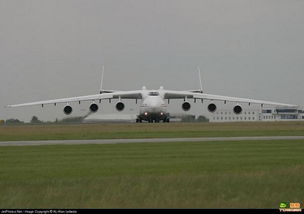 猛 看世界最大的飞机 