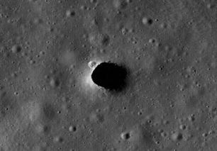 科学家在月球上发现大量地下隧道 自然形成还是外星人基地