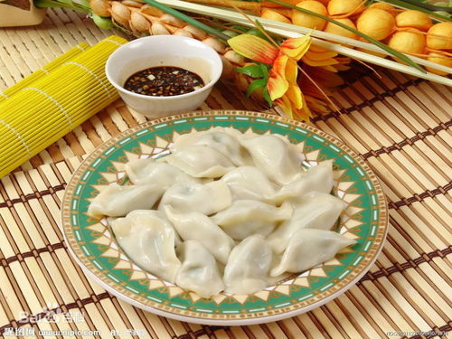 舌尖上的中国 真的太爱吃饺子了,特别是皮儿薄馅儿多的大水饺,我会做