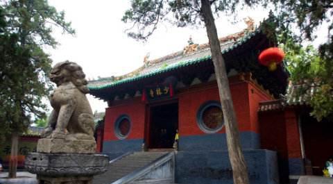 中国有这么多寺庙,世界上哪一座是第一座寺庙?(南朝为什么有这么多寺庙)