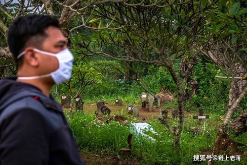 印度尼西亚村民开棺给尸体洗澡 至少15人感染＂新冠＂(如何在印度尼西亚开工厂)